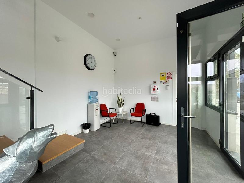 Foto d920c9f7-2438-4e57-a6d0-63cf24c720f3. Fabrikhalle in Villalbilla pueblo Villalbilla