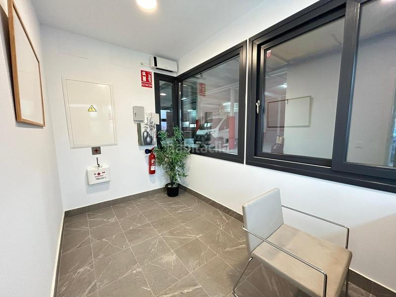 Foto e1cbf4b7-57d4-4cd8-9c0c-690606bb28e8. Fabrikhalle in Villalbilla pueblo Villalbilla