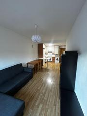 Miete Appartement in Reyes Católicos. Alquiler apartamento centro