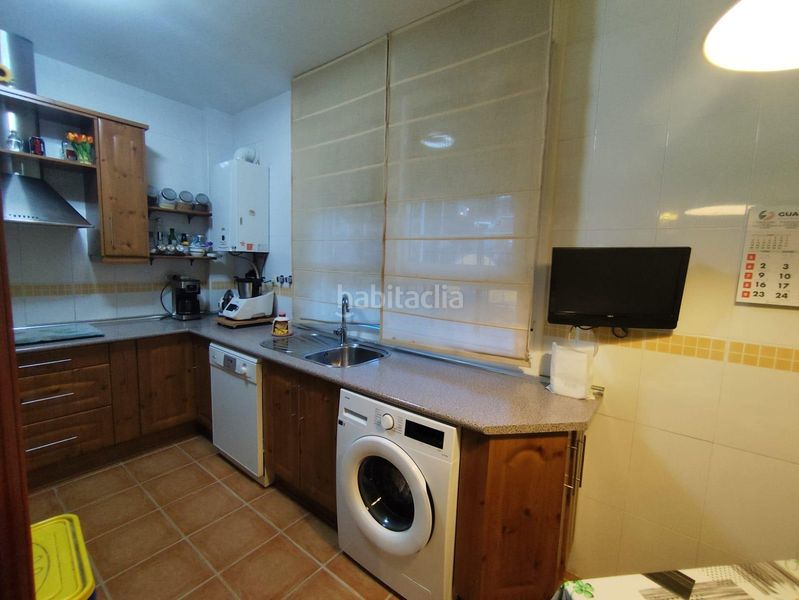 Foto bbe6f8ba-2e6d-414f-80ed-2eb09dee4d80. Casa adossada amb calefacció aparcament piscina a Anchuelo