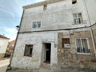 House in Almoguera. Casa de pueblo