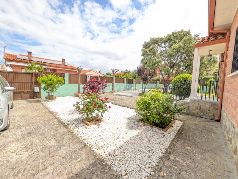 Foto 59029db3-76a3-4bb9-9596-3e127226cda3. Chalet  independiente urbanizacion la arboleda guadalajara en Pioz