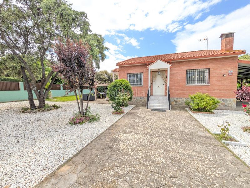 Foto 9f0e5754-57cf-4cc3-aba2-5918d00ba9ce. Chalet  independiente urbanizacion la arboleda guadalajara en Pioz