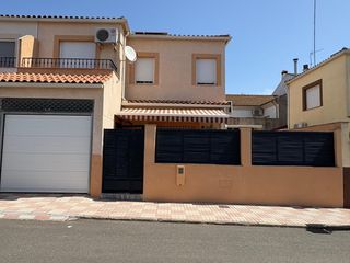 Casa a schiera in Carboneros. Venta adosado en carboneros. jaen