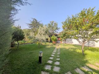 Casa aparellada a El Robledal. Venta chalet pareado villalbilla
