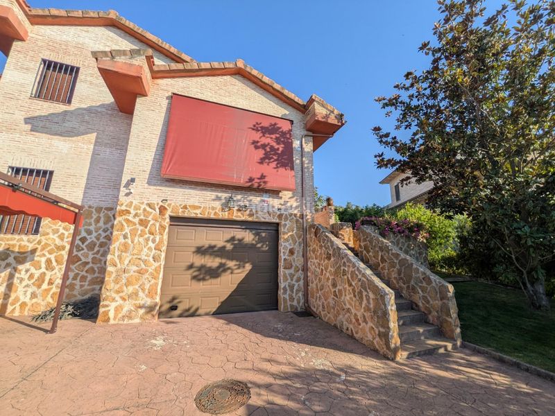 Foto 1206bcea-7ae6-498b-8981-5b93cd407ee8. Chalet venta chalet urbanizacion sotolargo. en Valdeaveruelo