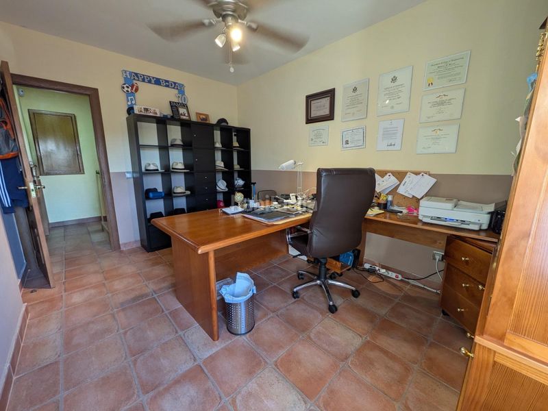 Foto 440e2255-05a0-469f-a296-ad3b8d87e165. Chalet venta chalet urbanizacion sotolargo. en Valdeaveruelo