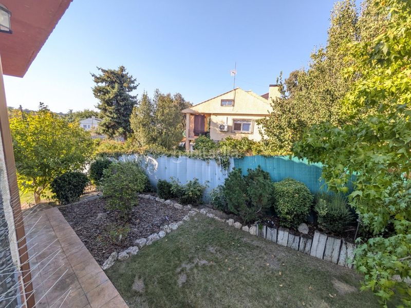 Foto 4d163cf4-fe8e-4f3a-a09e-44f69516681e. Chalet venta chalet urbanizacion sotolargo. en Valdeaveruelo