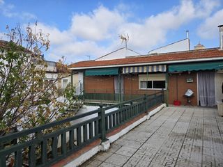 Haus in Morata de Tajuña. Casa con posibilidad de negocio centro de morata de tajuña