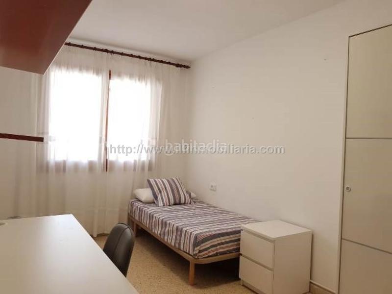 Foto b97ea1dd-01e7-4e5f-827a-48f479697754. Alquiler piso  para estudiantes en Arxiduc Palma de Mallorca