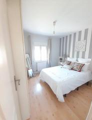 Appartement  Calle chantada. Se vende piso en calle chantada