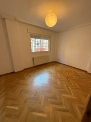 Affitto Piano terra  Calle guindos. ¡no dejes pasar esta oportunidad! se alquila fantástica entrepla
