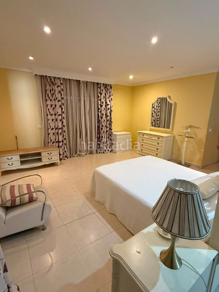 Foto b818b337-c470-4fba-b470-8aa37ab2ba24. Chalet avec chauffage parking piscine dans Riviera del Sol Mijas