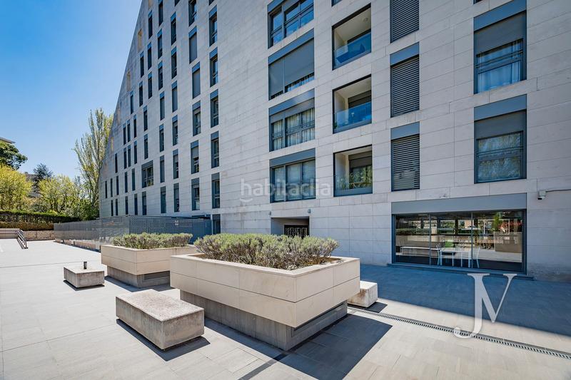 Foto 5fa94b95-61e5-40a6-b4ad-9898364de414. Piso puerta de hierro: edificio del 2015, zonas comunes, piscina, padel, gym, 3 dormitorios con 2 baños, garaje, trasetro en Madrid