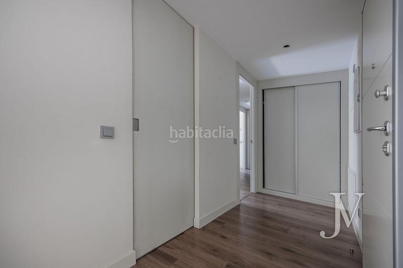Foto bd93c2f6-7409-466d-a499-cc421d4d9894. Piso puerta de hierro: edificio del 2015, zonas comunes, piscina, padel, gym, 3 dormitorios con 2 baños, garaje, trasetro en Madrid