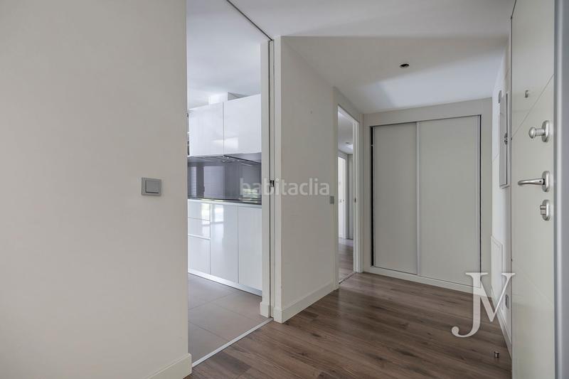 Foto cc3cb26f-1e02-4305-806d-3f1cc38f4064. Piso puerta de hierro: edificio del 2015, zonas comunes, piscina, padel, gym, 3 dormitorios con 2 baños, garaje, trasetro en Madrid