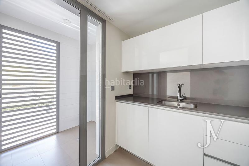 Foto d80e03e5-aded-4802-b51f-37d2731d12c4. Piso puerta de hierro: edificio del 2015, zonas comunes, piscina, padel, gym, 3 dormitorios con 2 baños, garaje, trasetro en Madrid