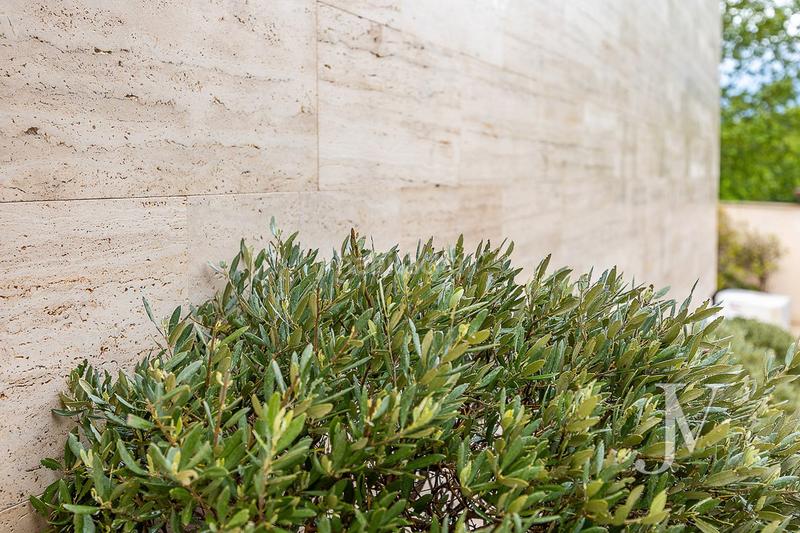 Foto 26fd6764-44ee-412b-b12e-79ef65d52a91. Xalet amb xemeneia calefacció aparcament piscina a Madrid