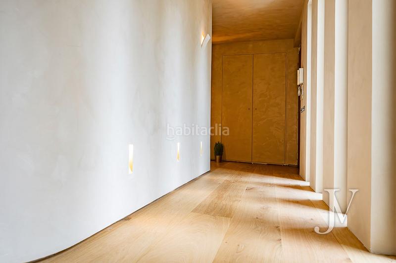 Foto dd7b94e4-4647-44ca-8557-1bcb83431deb. Xalet amb xemeneia calefacció aparcament piscina a Madrid