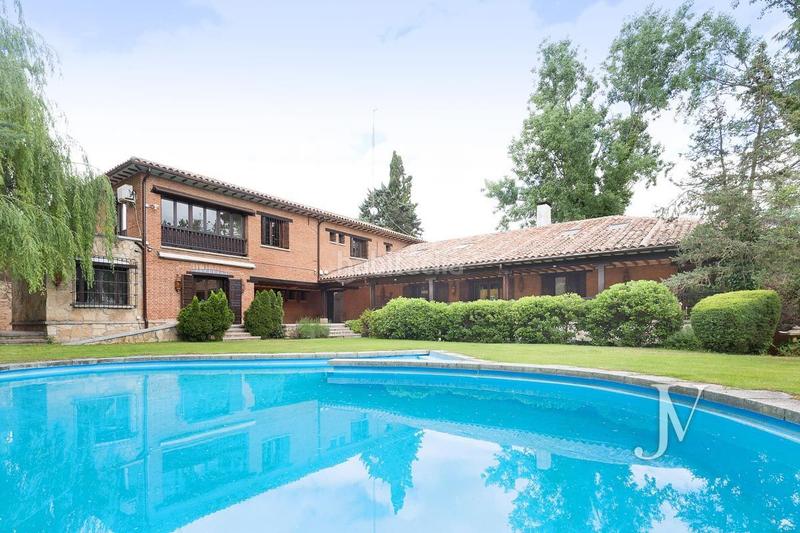 Foto a7e15fd9-4d47-41ab-af18-d03663cfed46. Alquiler chalet en Ciudad Universitaria Madrid