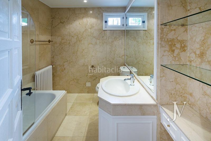 Foto 2e0f3a64-363b-4358-9f18-a4d3167aa5d1. Rent chalet with heating parking pool in Ciudad Universitaria Madrid