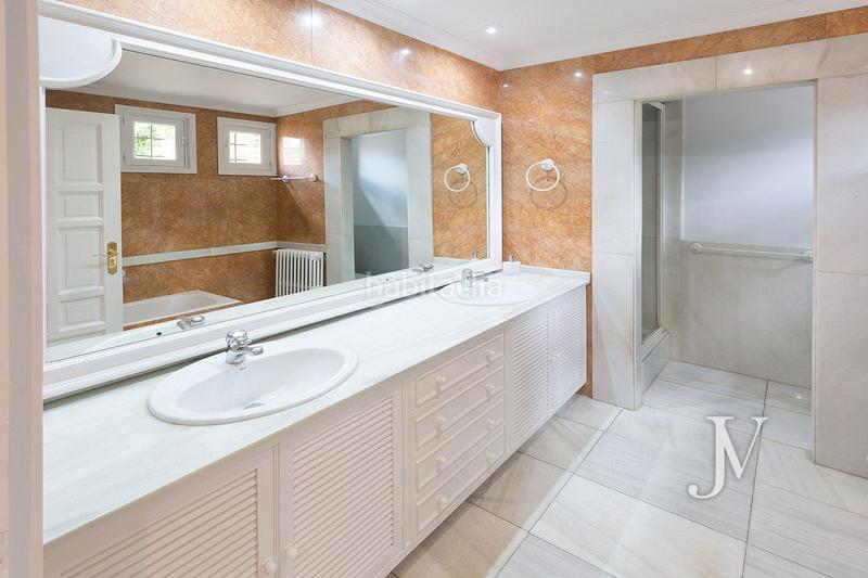 Foto e6313a24-79cc-4eb5-8b15-7115c574deab. Rent chalet with heating parking pool in Ciudad Universitaria Madrid