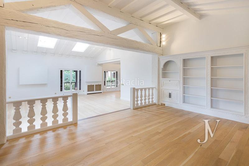 Foto 8426f0eb-d960-4630-a845-61e109e8d47d. Location chalet avec chauffage parking piscine dans Madrid