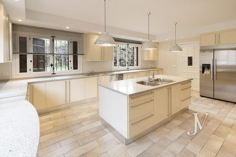 Foto cc9f8be8-cab1-470e-9f4f-14ea8630cedf. Location chalet avec chauffage parking piscine dans Madrid