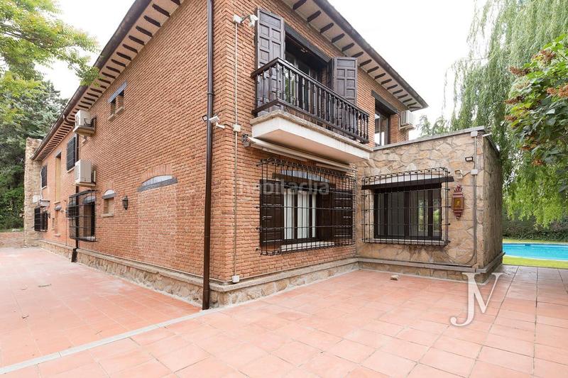 Foto f4885bd6-4558-4fbc-9739-2bf3c734909c. Location chalet avec chauffage parking piscine dans Madrid