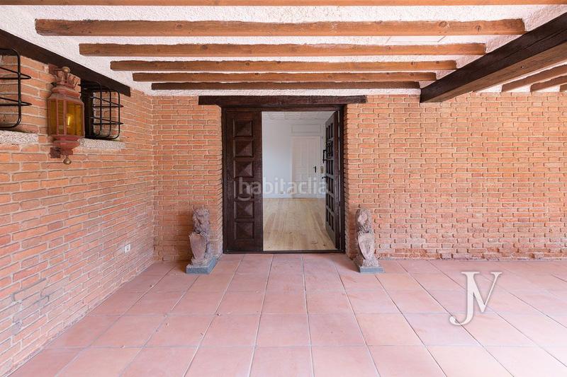 Foto 4a85fb1a-0a02-48ad-8e31-50a079ef7455. Affitto chalet con riscaldamento parcheggio piscina in Madrid