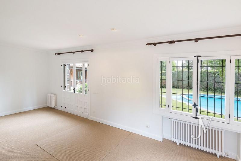 Foto 75b938a2-c8bb-4f0c-b5e9-64335dd8764a. Affitto chalet con riscaldamento parcheggio piscina in Madrid