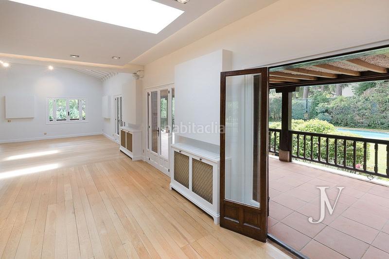 Foto bd829e06-3c52-4a2b-a342-e191cb444a4f. Affitto chalet con riscaldamento parcheggio piscina in Madrid