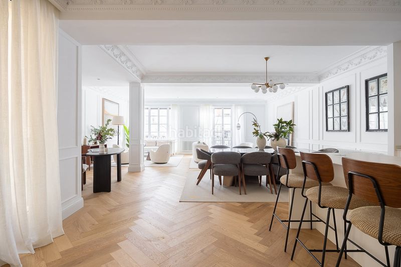 Foto b4b8fb87-3fa1-4d59-9196-d268d6af356e. Pis amb calefacció a Castellana Madrid