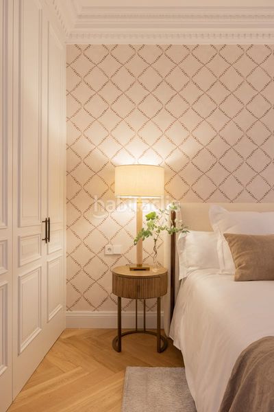 Foto ce46ddfe-49cb-43ea-8862-a821c942c105. Pis amb calefacció a Castellana Madrid