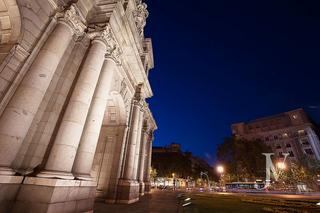 Etagenwohnung en Castellana. Barrio de salamanca: 243m2, 4 dormitorios y 5 baos completament