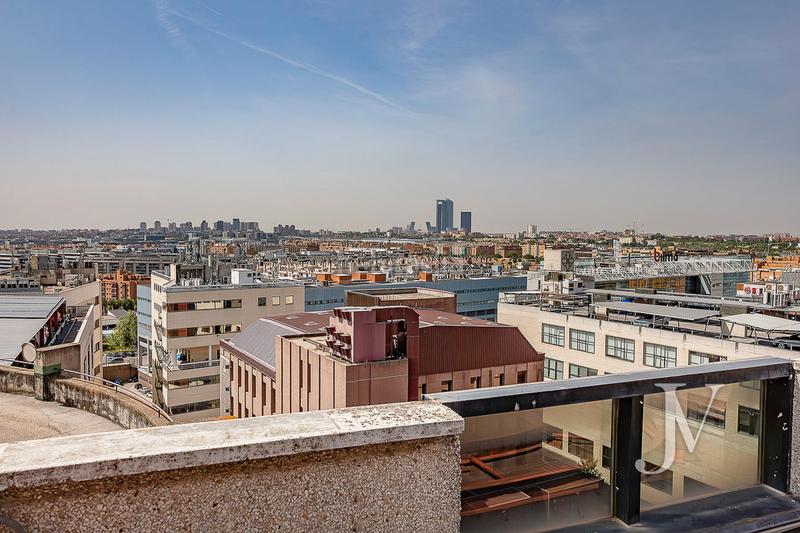 Foto 7c6717cd-c062-41fd-b651-30e49c4c936f. Bureau avec chauffage parking dans Las Tablas Madrid