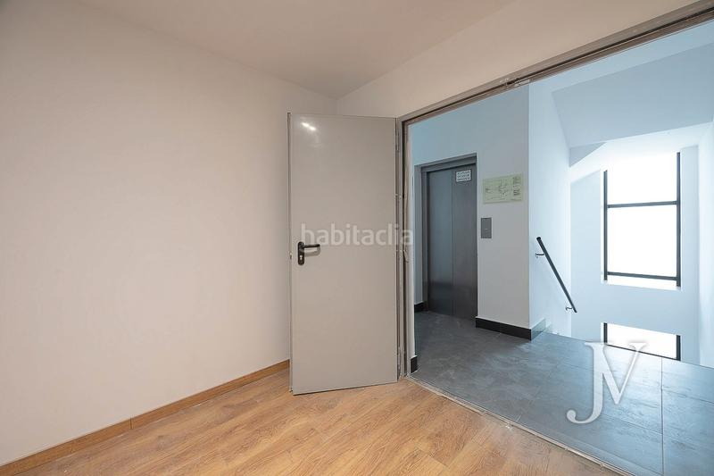 Foto 8a81a637-6304-435a-b30d-a437a9514613. Bureau avec chauffage parking dans Las Tablas Madrid