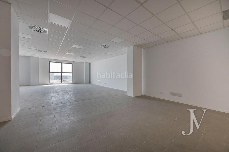 Foto b2e194dc-db9b-4c7c-98e6-265b4e4084e7. Bureau avec chauffage parking dans Las Tablas Madrid