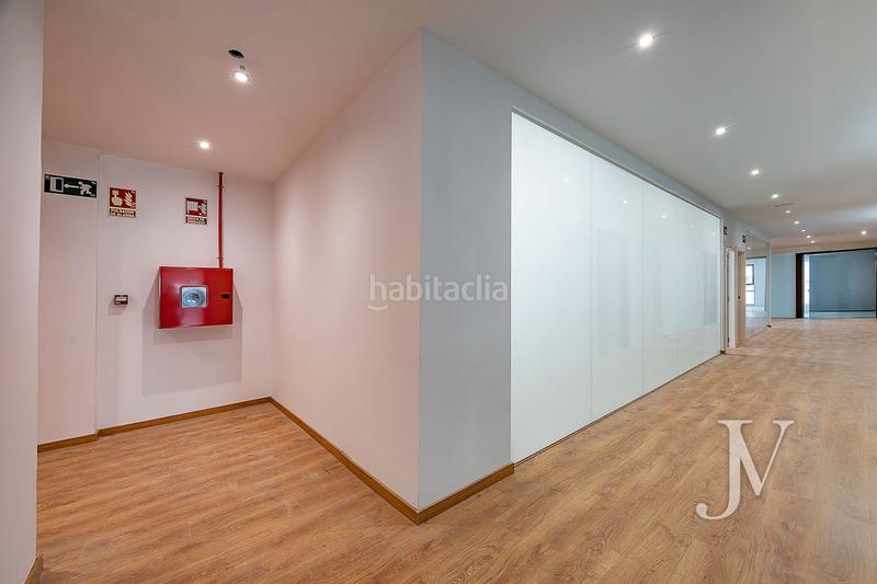 Foto b826f88a-aa06-4bbf-b962-f49b8598201e. Office space with heating parking in Las Tablas Madrid