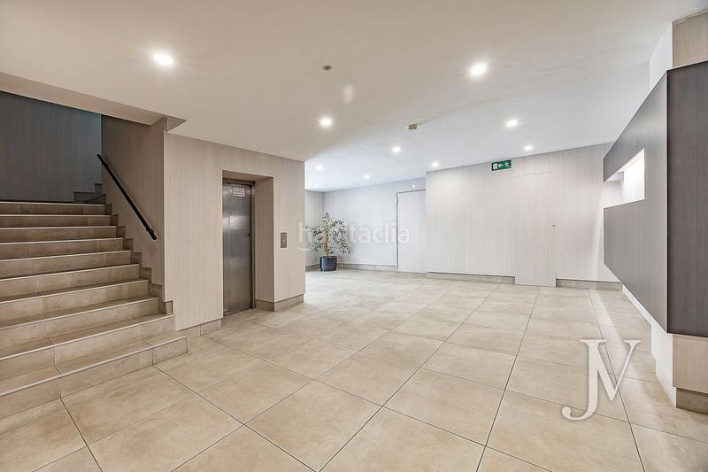 Foto d2f03a32-4c09-4e10-9995-c08283e2ee3f. Office space with heating parking in Las Tablas Madrid