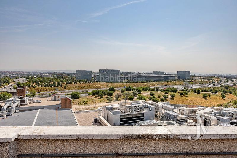 Foto 07e1c260-8003-417e-9fc9-54c51b4c3a7e. Ufficio con riscaldamento parcheggio in Las Tablas Madrid