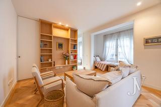 Flat  Calle de rafael calvo. Chamber: a estrenar, 3 dormitorios con 3 baos en edificio cls