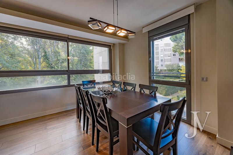 Foto 27baf082-e84f-4e04-85be-38a6372b5cd8. Piso en calle valderaduey 4 puerta de hierro: edificio construido en el 2015, con piscina zona infantil, pádel, gimnasio, sala polivalente para cumpleaños en Madrid