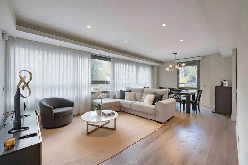 Foto 72226ca3-f636-4f92-a7c5-415f1341580e. Piso en calle valderaduey 4 puerta de hierro: edificio construido en el 2015, con piscina zona infantil, pádel, gimnasio, sala polivalente para cumpleaños en Madrid