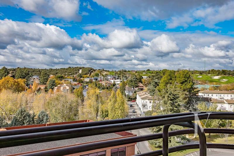 Foto 32b774a6-6d6f-45cf-a031-55e4f65c3721. Appartement avec chauffage piscine dans Fuentelarreina Madrid