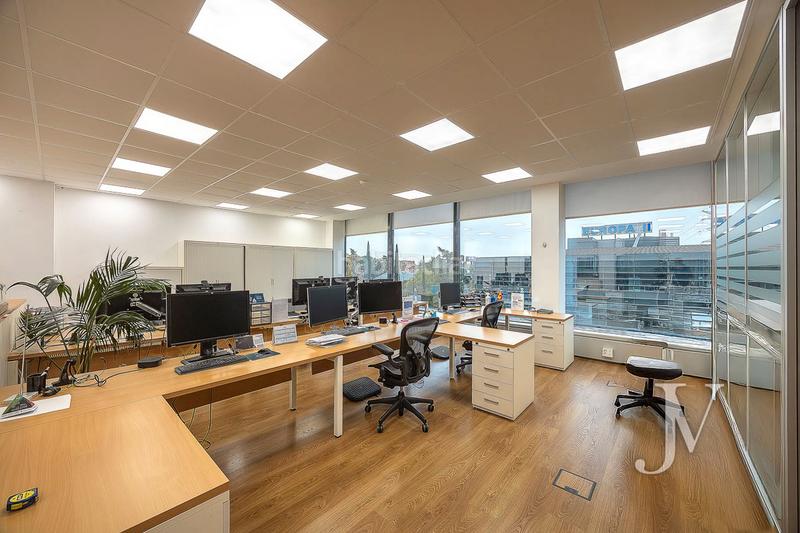 Foto 26086d4d-2527-4aae-995e-2059f2656cb5. Miete büro mit heizung parking in La Florida - El Plantío Madrid