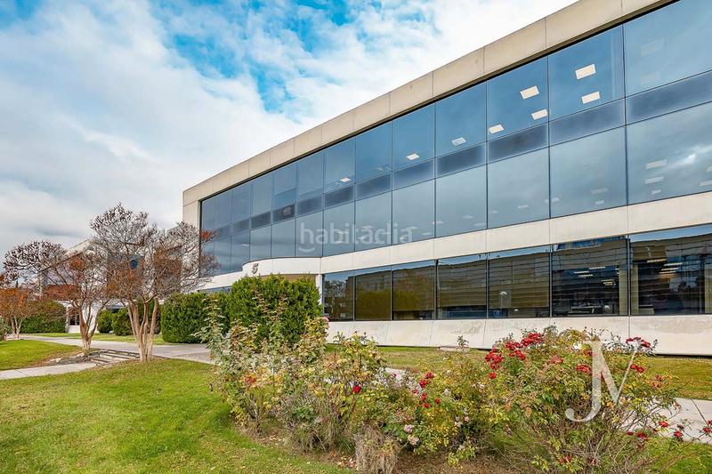 Foto 5875a6b9-6515-4e36-9008-6db853172d43. Miete büro mit heizung parking in La Florida - El Plantío Madrid