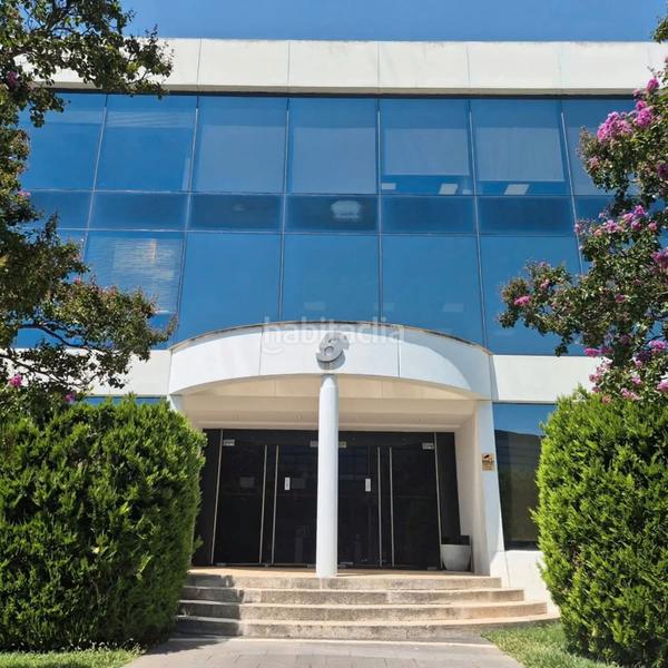 Foto aabac64a-460d-48e1-b352-84eee29f758e. Miete büro in calle del musgo 5 in La Florida - El Plantío Madrid