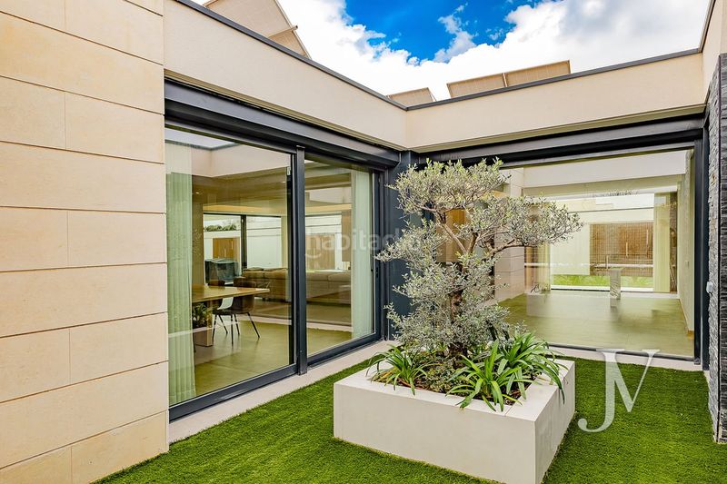 Foto 2b2b5e5e-905f-4d80-8984-d7a566031cc4. Casa amb calefacció aparcament piscina a Valdecabañas Boadilla del Monte