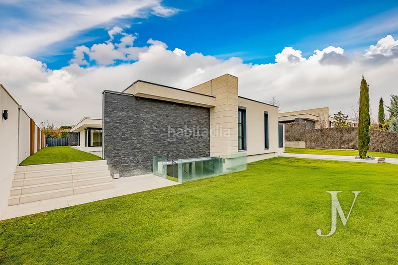 Foto b7d66a79-581d-4179-87e2-8fdbe0e207a2. Casa amb calefacció aparcament piscina a Valdecabañas Boadilla del Monte